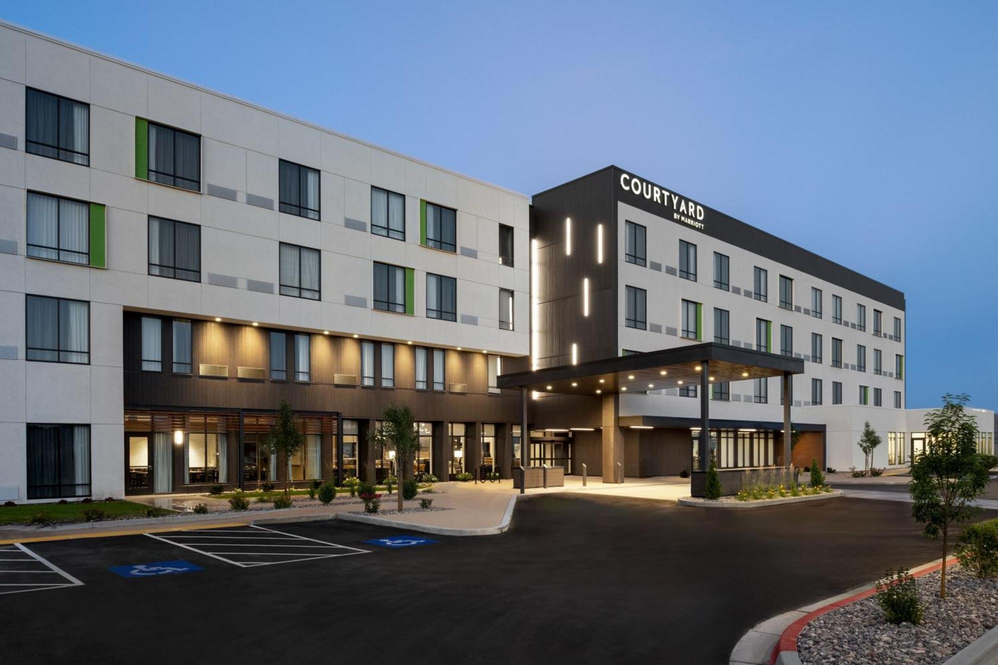 Courtyard By Marriott Pocatello Hotel Exterior photo